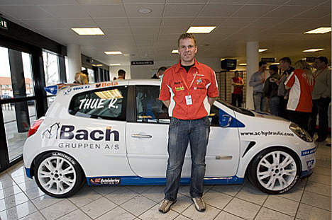 Thue Kristensen ved den officielle præsenation for Poulsen Motorsport 2008.
(Foto: e-image.dk)